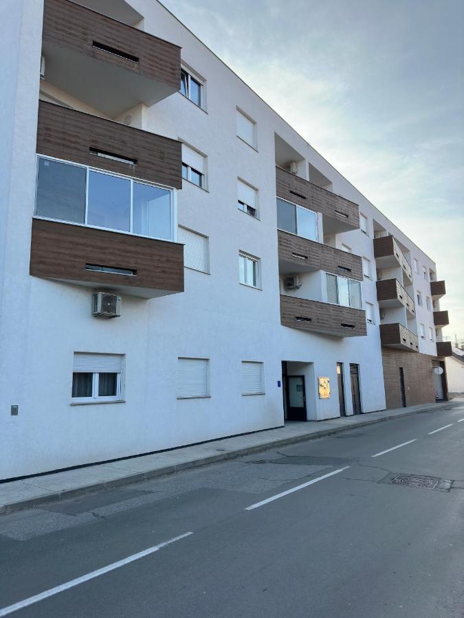 City Rent 1 Osijek Exterior foto