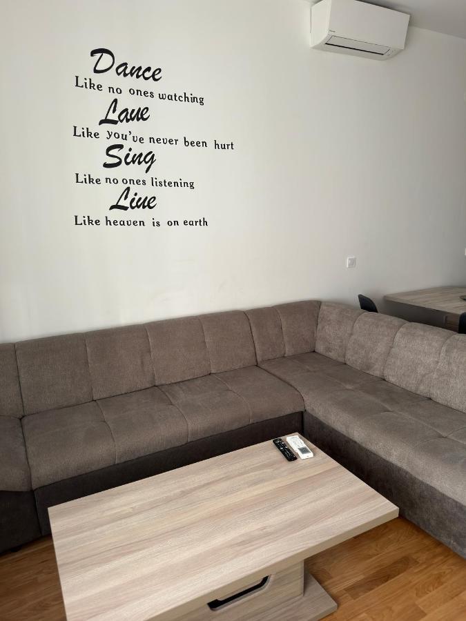City Rent 1 Osijek Exterior foto